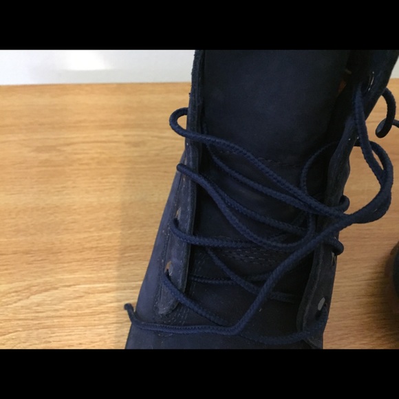 Trendy Navy blue timberlands - Picture 4 of 6